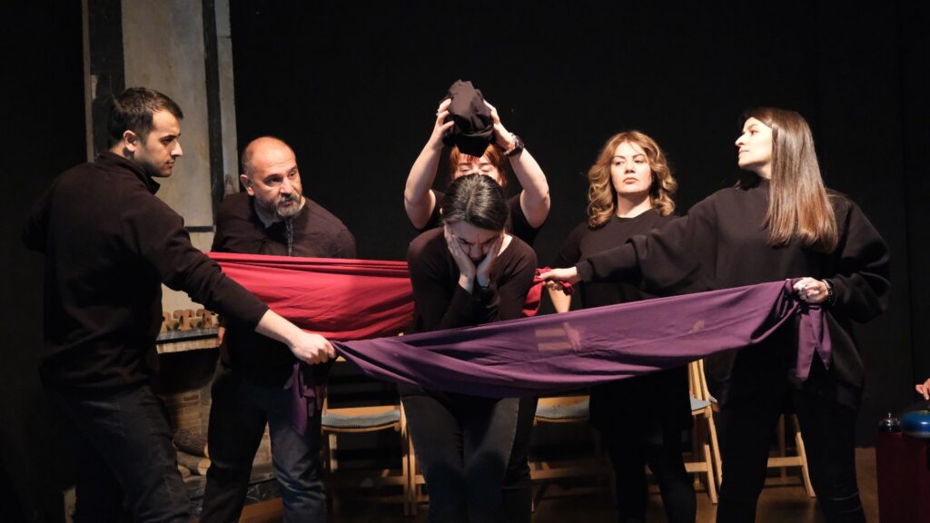 Playback Theatre Turkey sahnede